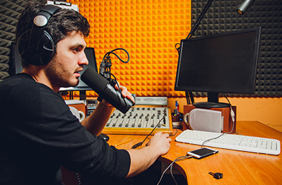 Actu EFJ - Les étudiants de l’EFJ en atelier « Radio/Podcast » à l’INA