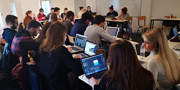 Ecole de Journalisme EFJ Bordeaux : Etudiants en Classes de Journalisme